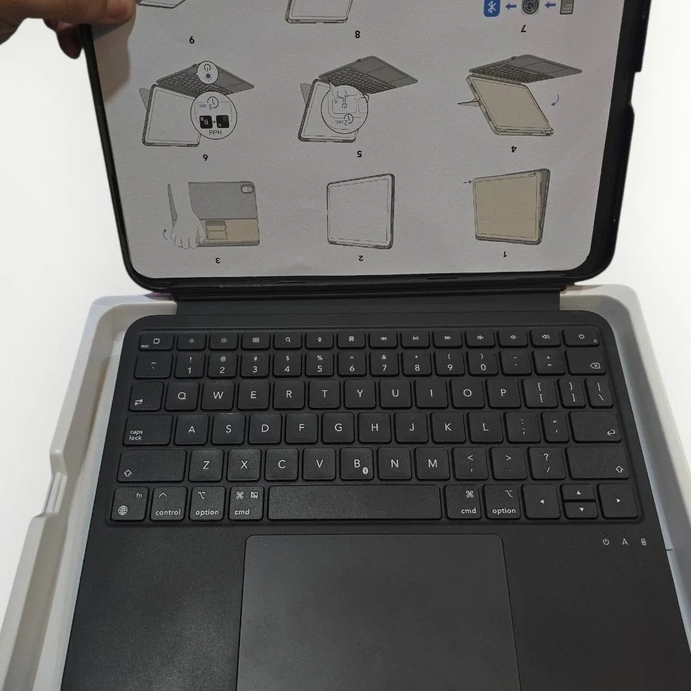 ESR Flex Keyboard Case for iPad 11